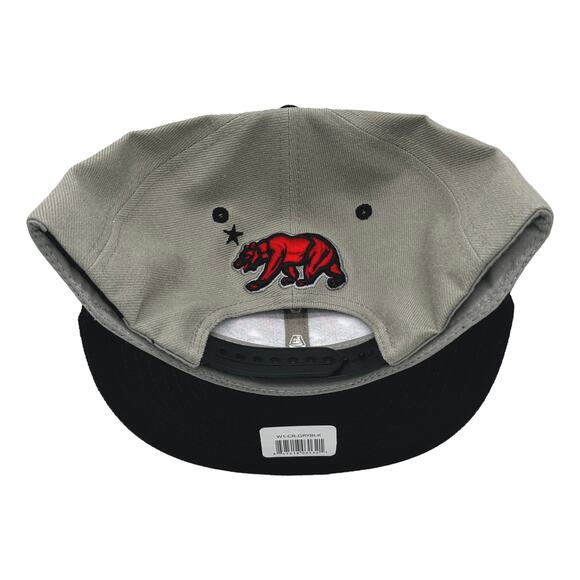 California Republic Cali Bear Flag Flat Bill Snapback Cap Hat Grey with Red Bear - Picture 4 of 4
